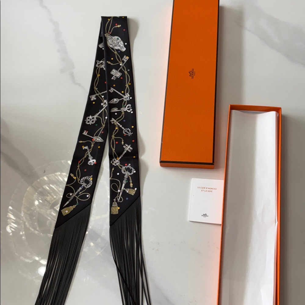 Brand new Hermes cles pos fringe twilly leather black - Picture 10 of 10